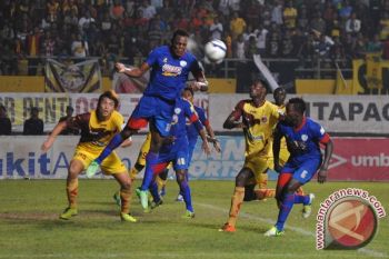 Arema kecewa gagal raih tiket final  PGK