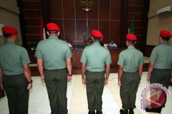 Hakim periksa barang bukti kasus penyerangan Cebongan