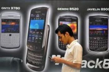 Blackberry Q10 Axis Ludes Terjual