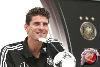 Agen Gomez Bantah Rumor Kesepakatan Dengan Fiorentina