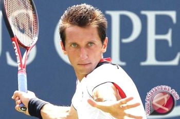 Stakhovksy Harus Mengalahkan Dua Federer