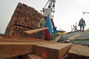 Empat Industri Terima Sertifikat Legalitas Kayu
