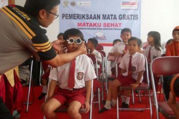 Liburan Tiba, Alfamart Kembali Peduli Pemeriksaan Mata Gratis