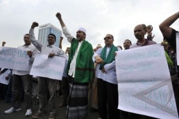 Rombongan 'Gowes' Syiah Sampang Disambut di Semarang