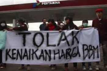 KAMMI Desak Pemerintah Tak Naikkan Harga BBM