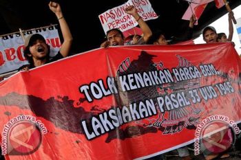 Mencari model pengalihan subsidi BBM     