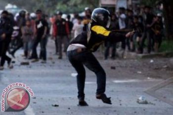 Aparat Diduga Provokasi Warga Lempari Mahasiswa 