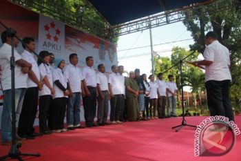 Pengukuhan DPW APKLI NTB disaksikan seribuan PKL