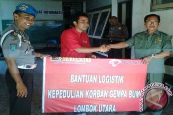 Telkomsel serahkan bantuan kepada korban gempa lombok