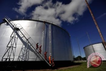 Harga Minyak Dunia Turun Tipis