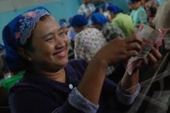 Buruh Rokok Kudus Dapat Tunjangan Kemahalan
