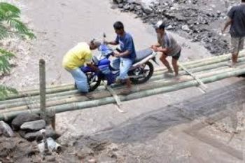 Jembatan Evakuasi Warga Merapi harus Diperbaiki