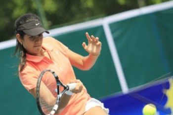 KANIKA MENANG
