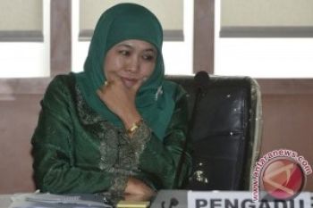 DKPP Kabulkan Tuntutan Khofifah-Herman