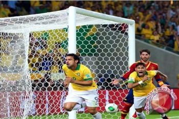  Brazil Babak Pertama Unggul 2-0 Dari Spanyol