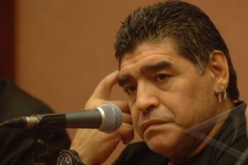 Sepak bola - Dukungan moral Maradona untuk timnas Argentina setelah kalah telak 1-6 dari Spanyol