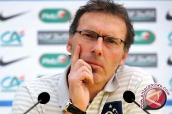 Blanc Akan "Optimalkan" Komposisi PSG