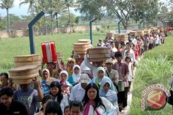 Ratusan "tenong" ramaikan "Nyadran" di Temanggung 