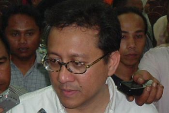 Irman: Demokrasi Indonesia Masih Jauh dari Harapan