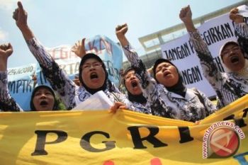 Kemdikbud terbitkan peraturan tunjangan guru dipindahkan
