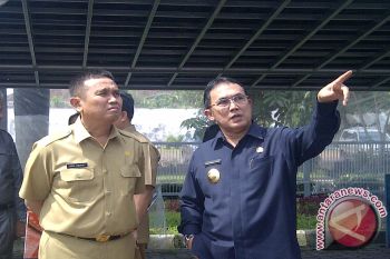 Gedung keuangan terpadu ditargetkan beroperasi September 2013