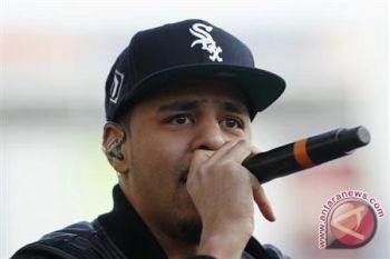 Penjualan album Cole lampaui Kanye, klaim puncak tangga album Billboard