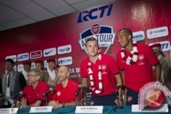 Rombongan Arsenal Senang Di Indonesia
