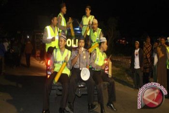 25 polisi bertugas bangunkan sahur di Pontianak