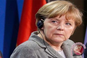  Merkel Serukan Pembebasan Moursi