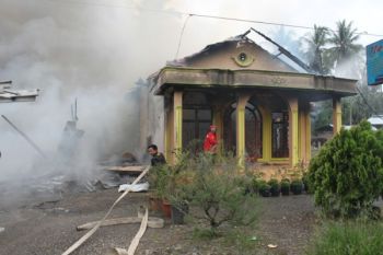 Dua Unit Rumah di Kabupaten Agam Terbakar