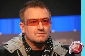  Prancis Anugerahi Bono Penghargaan Tertinggi Kebudayaan