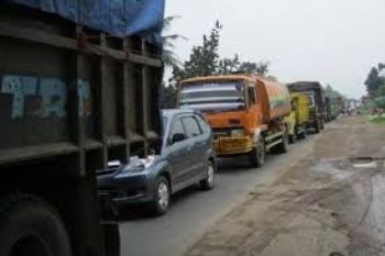 Jalinsum Panjang-Rajabasa Lampung Makin Macet