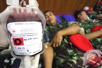 Puluhan anggota PMI Kalimantan usai pelatihan hunian di Palangka Raya