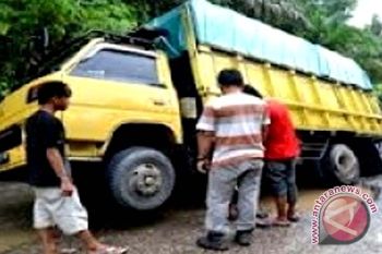Perbaikan Jalan Trans Kalimantan Kaltim Dapat fungsional H-10