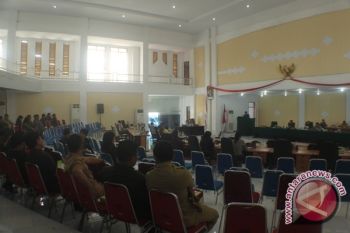 DPRD Minut Paripurna Ranperda LPJ APBD 2012
