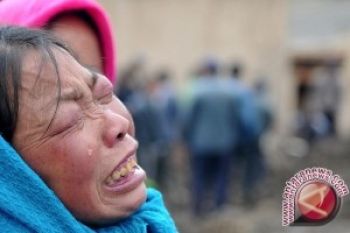 Ribuan Korban Gempa China Kekurangan Bantuan