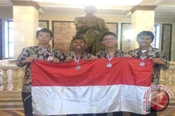  Indonesia Raih 3 Perak dan 1 Perunggu Pada Olimpiade Kimia