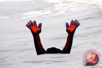 Korban Tewas Banjir Ditemukan Di Kolong Rumah 