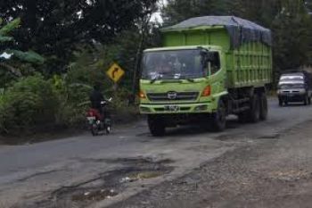 Pemerintah Diminta Atasi Kemacetan di Perempatan Jalinsum