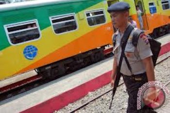 KAI Sumbar Libatkan Brimob Pengamanan Kereta