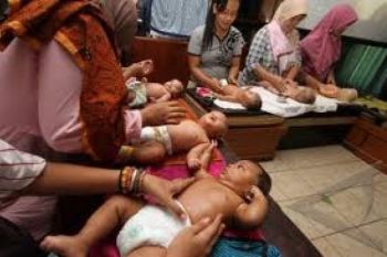Bayi Sehat Dibuang, di Dekatnya Ada Botol Susu dan Ari-Ari
