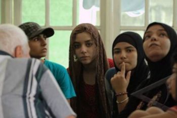 Tim Gabungan Evakuasi 61 Imigran Timur Tengah