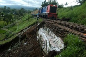 Ini 24 Titik Rawan Bencana Jalur Kereta Api