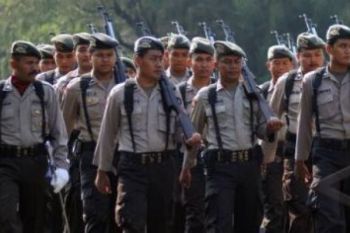 Amankan Arus Mudik-Balik, Polisi Bersenjatakan Lengkap