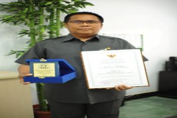 PT Antam Raih Juara Teladan II KB Perusahaan Tk Nasional