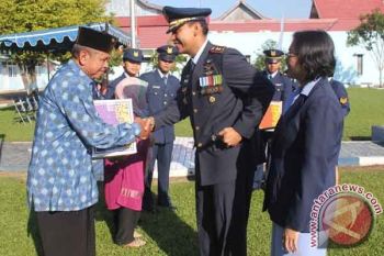 LANUD BERIKAN TALI ASIH