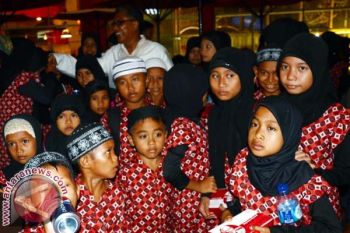 Anak Yatim Makassar Buka Bersama Yugo Community 