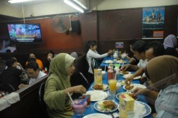 Bazar Ramadhan Kuala Lumpur Tawarkan Aneka Takjil