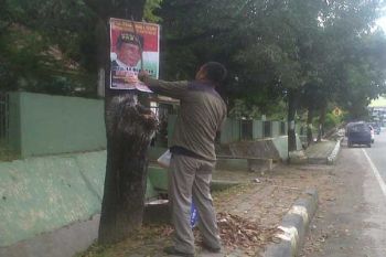 Pemkot Kendari Minta Parpol Tertibkan Atribut Caleg