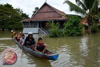 Danau Tempe Meluap Rendam Ribuan Rumah 